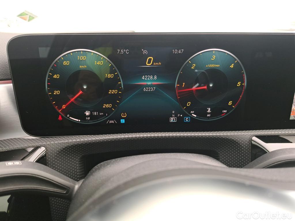  Mercedes  A-Klasse MERCEDES-BENZ Clase A / 2018 / 5P / berlina con portón A 200 d #24