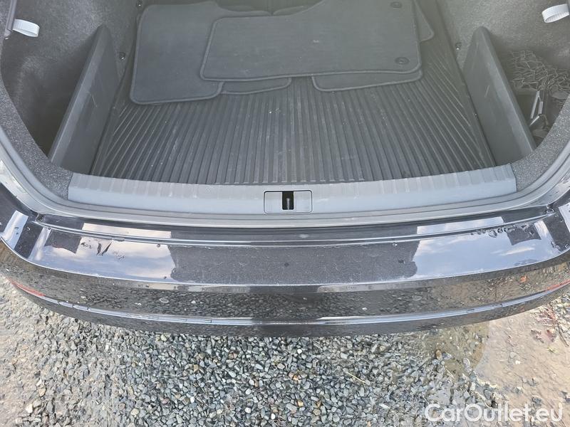  Skoda  Octavia  Lim. (NX3)(2020) Oct. 2.0TDI 110 Style AT 5d #9