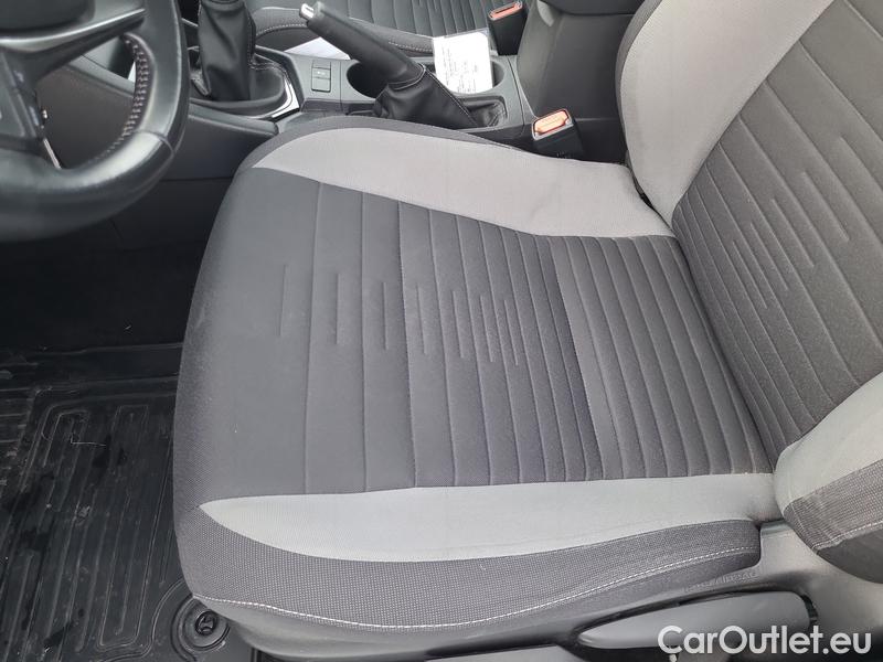  Toyota  Auris  (2012)  TS 1.6Valv.97 Classic #13