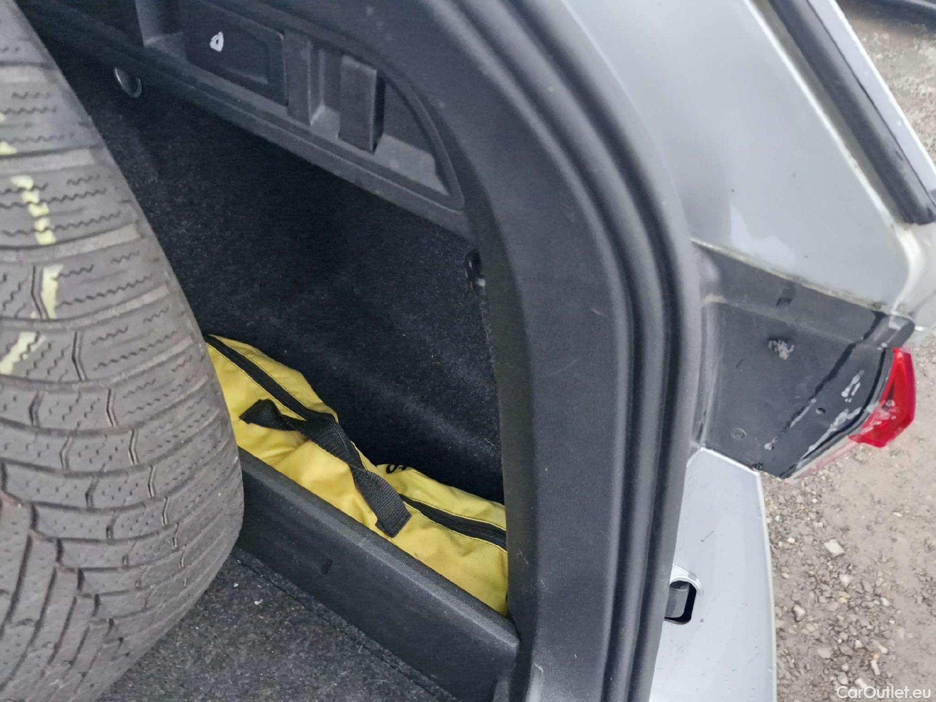  Skoda  Octavia  Combi (NX3)(2020) Oct.Combi 2.0TDI 85 Style #16