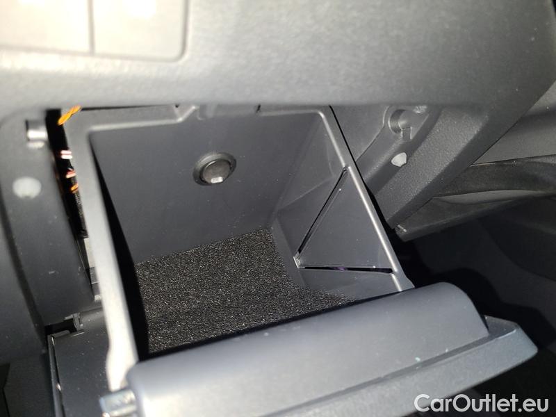  Skoda  Octavia  Lim. (NX3)(2020)  1.5TSI 110 Style 5d #5