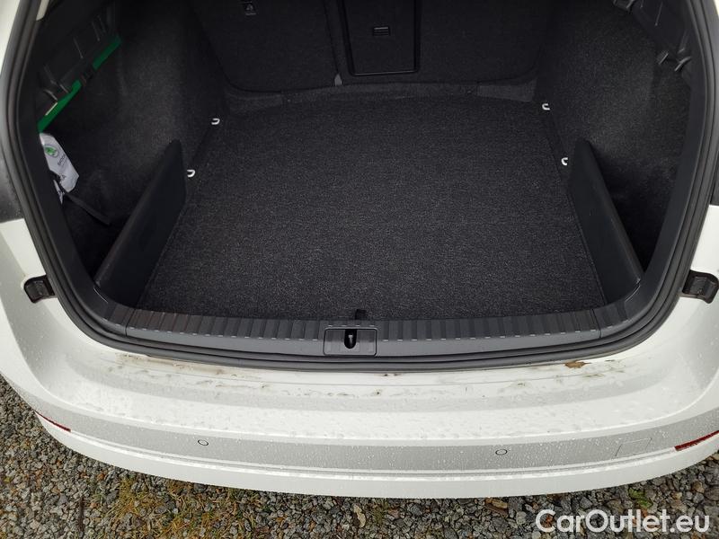  Skoda  Octavia  Combi (NX3)(2020) Oct.Combi 1.5TSI 110 Ambition #7