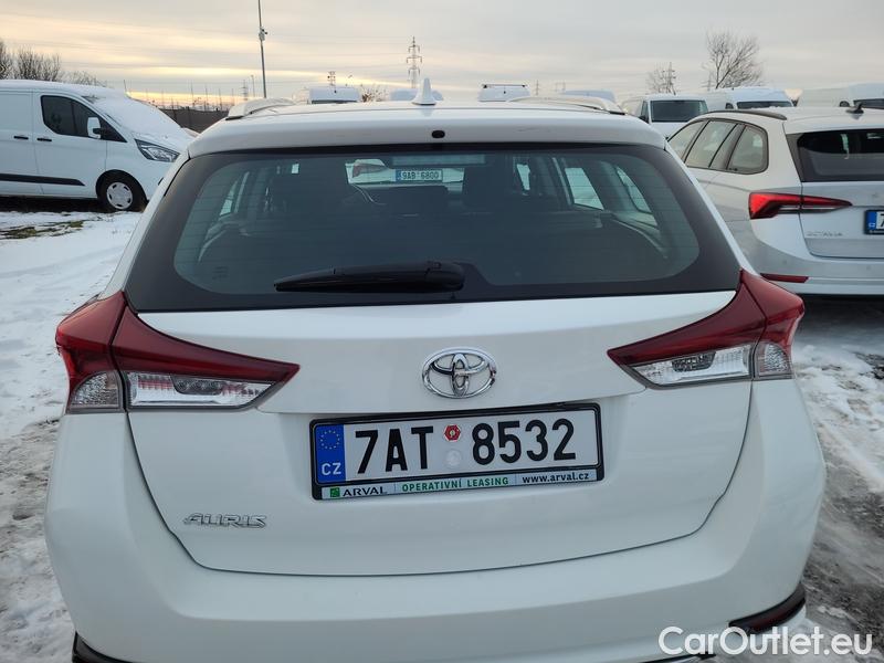  Toyota  Auris  (2012)  TS 1.6Valv.97 Classic #18