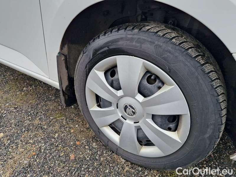  Skoda  Fabia  Combi (2015)  Com.1.0TSI 70 Style #29