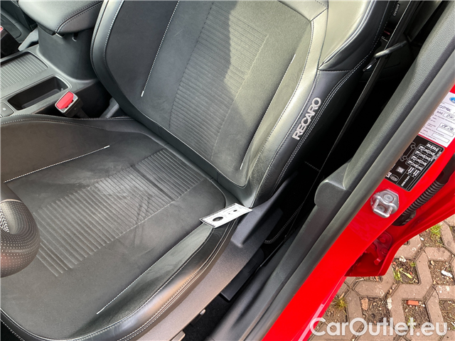  Ford  Focus  2.3EB ST Plus #16