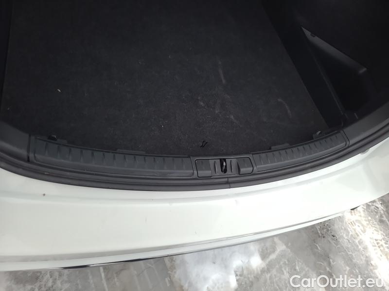  Toyota  Auris  (2012)  TS 1.6Valv.97 Classic #20