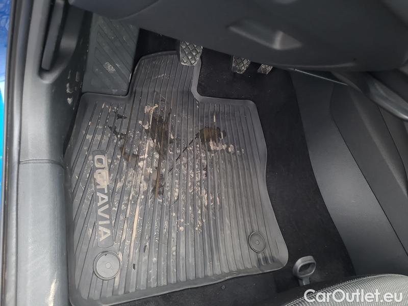  Skoda  Octavia  Combi (NX3)(2020) Oct.Combi 2.0TDI 85 Ambition #6