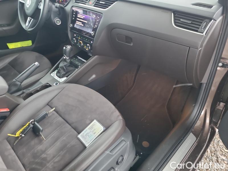  Skoda  Octavia  Combi  (5E5)(03.2017->) Co1.5TSI 110 L&K AT #26