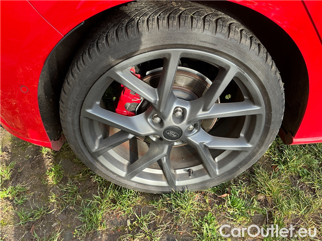  Ford  Focus  2.3EB ST Plus #10