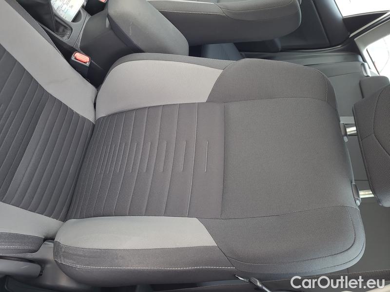  Toyota  Auris  (2012)  TS 1.6Valv.97 Classic #14