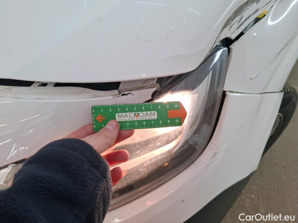  Citroen  Berlingo CITROEN  / 2018 / 4P / Fourgonnette M 650kg BlueHDi 75 S&S BVM Club #17