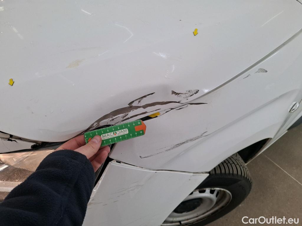  Citroen  Berlingo CITROEN  / 2018 / 4P / Fourgonnette M 650kg BlueHDi 75 S&S BVM Club #4