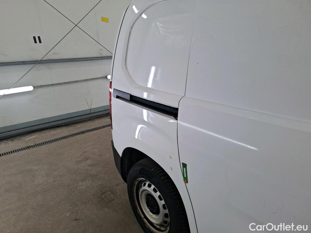  Citroen  Berlingo CITROEN  / 2018 / 4P / Fourgonnette M 650kg BlueHDi 75 S&S BVM Club #19