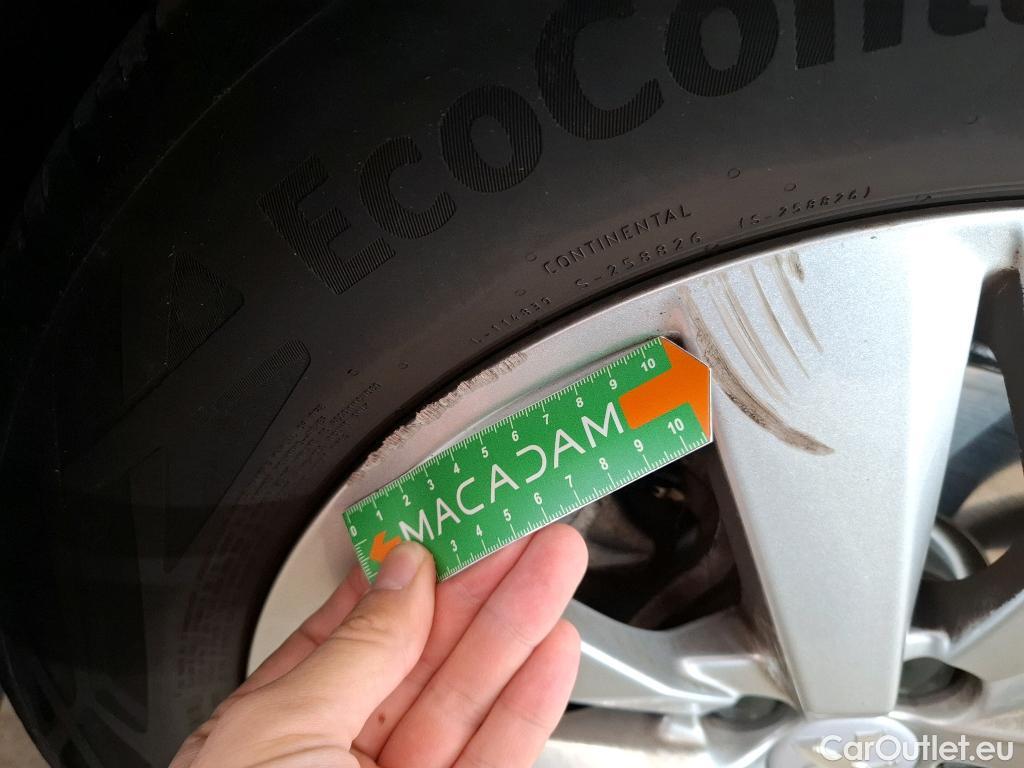  Peugeot  3008  Active Pack 1.5 HDi 130CV BVA8 E6d #15