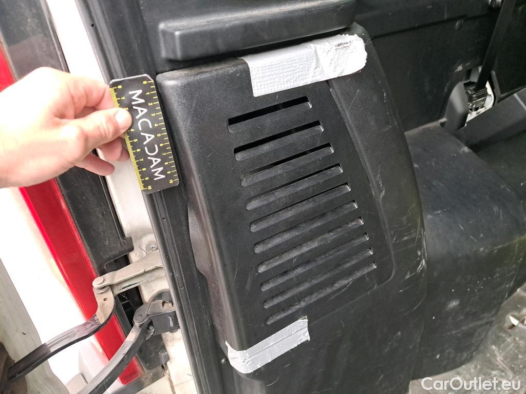  Peugeot  Boxer PEUGEOT  / 2014 / 4P / Combi 2.0 BLUEHDI 130 S&S 333 L2H2 ACTIVE #2