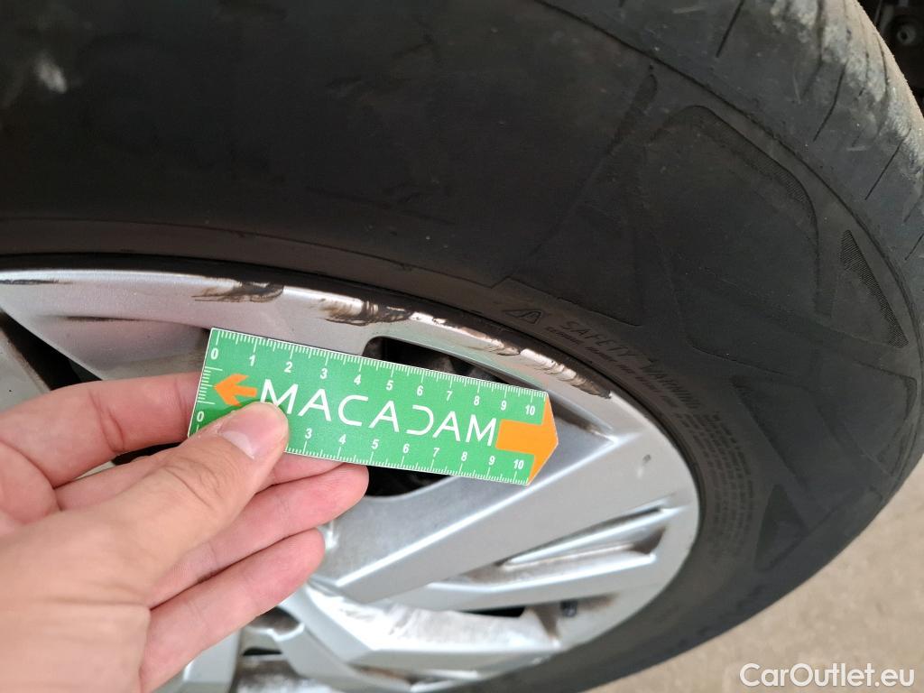  Peugeot  3008  Active Pack 1.5 HDi 130CV BVA8 E6d #19