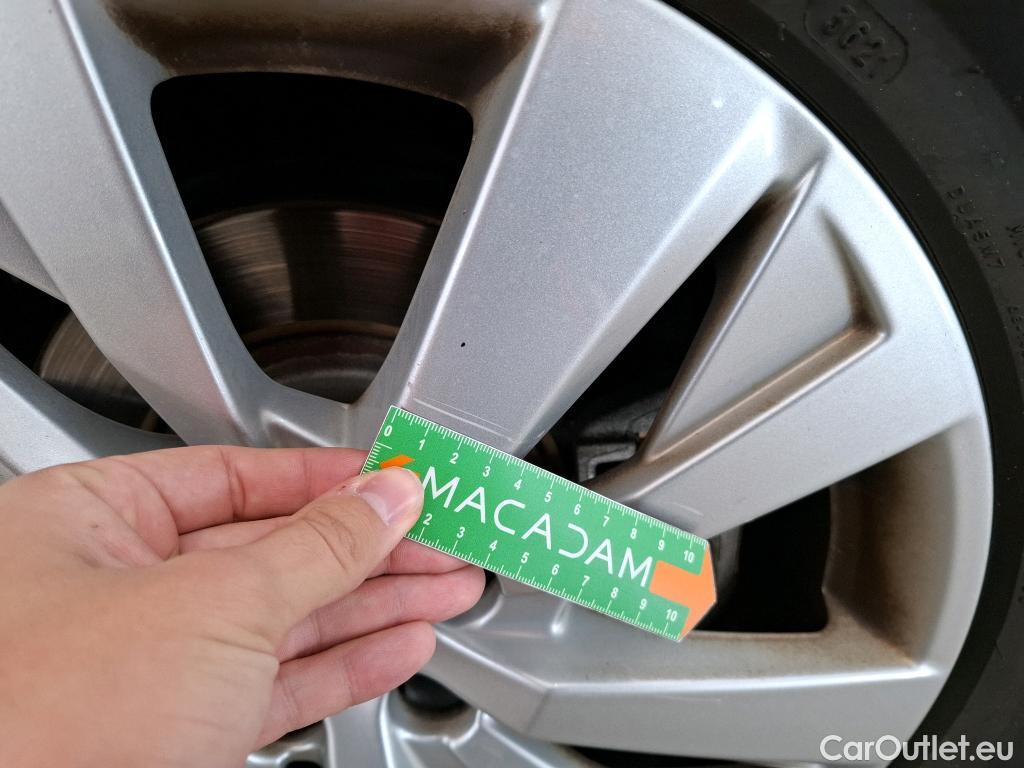  Peugeot  3008  Active Pack 1.5 HDi 130CV BVA8 E6d #33