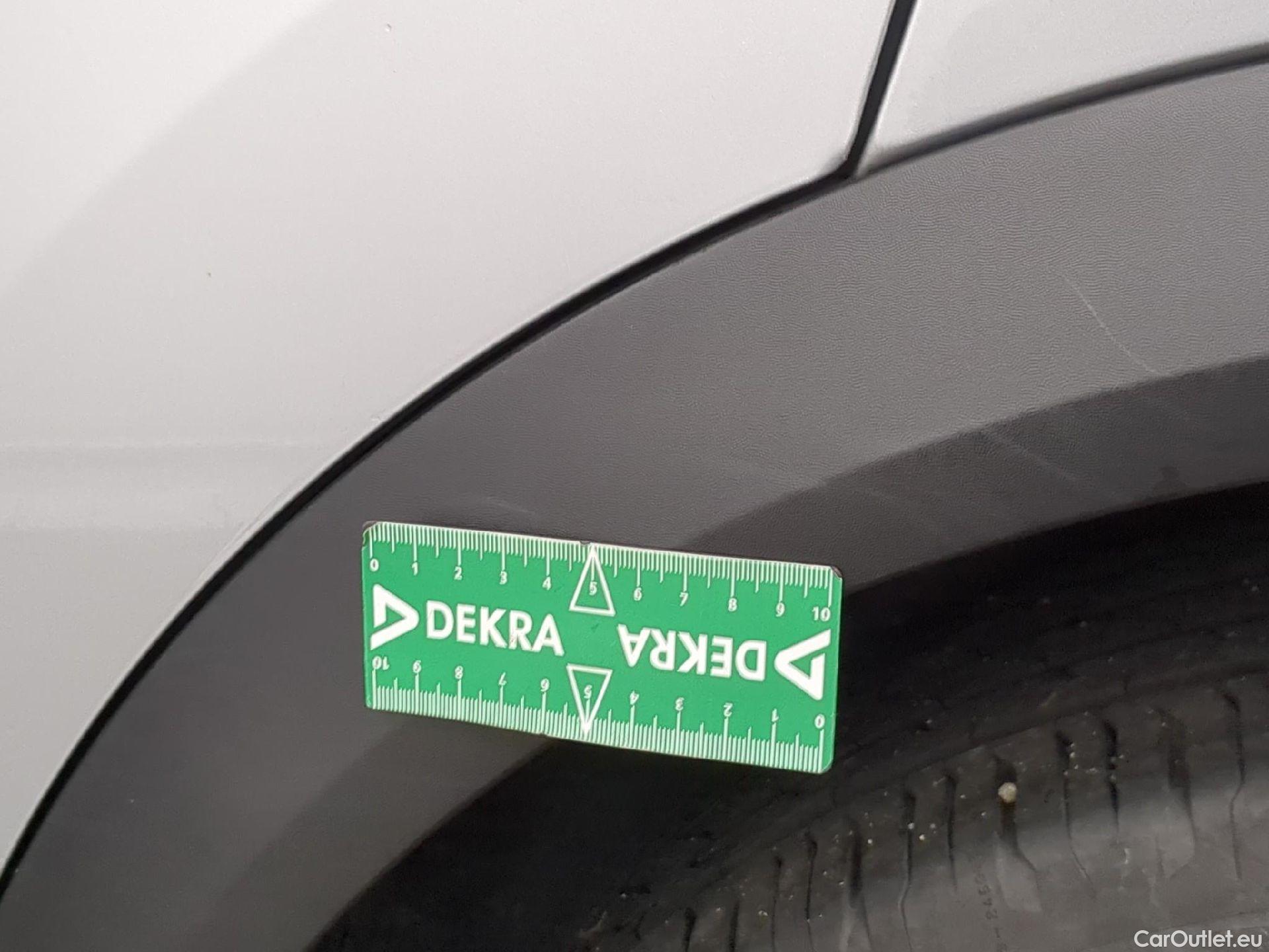  Renault  Captur  II Evolution 1.6 E-TECH Hybrid 145CV BVA6 E6d #8