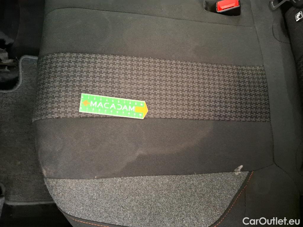  Peugeot  3008  Active Pack 1.5 HDi 130CV BVA8 E6d #26