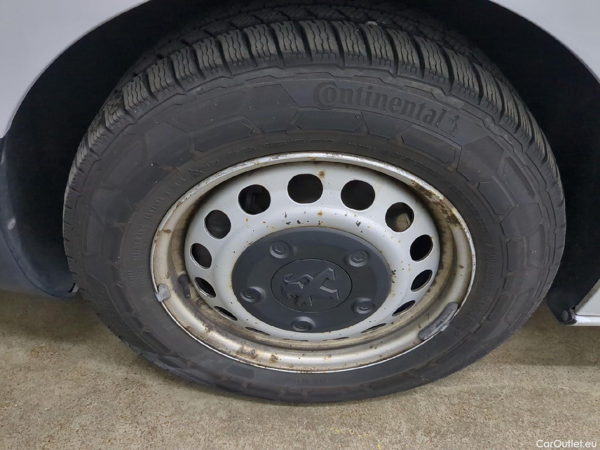  Peugeot  Expert  Fourgon Premium L2 2.0 HDi 120CV BVM6 E6 #2