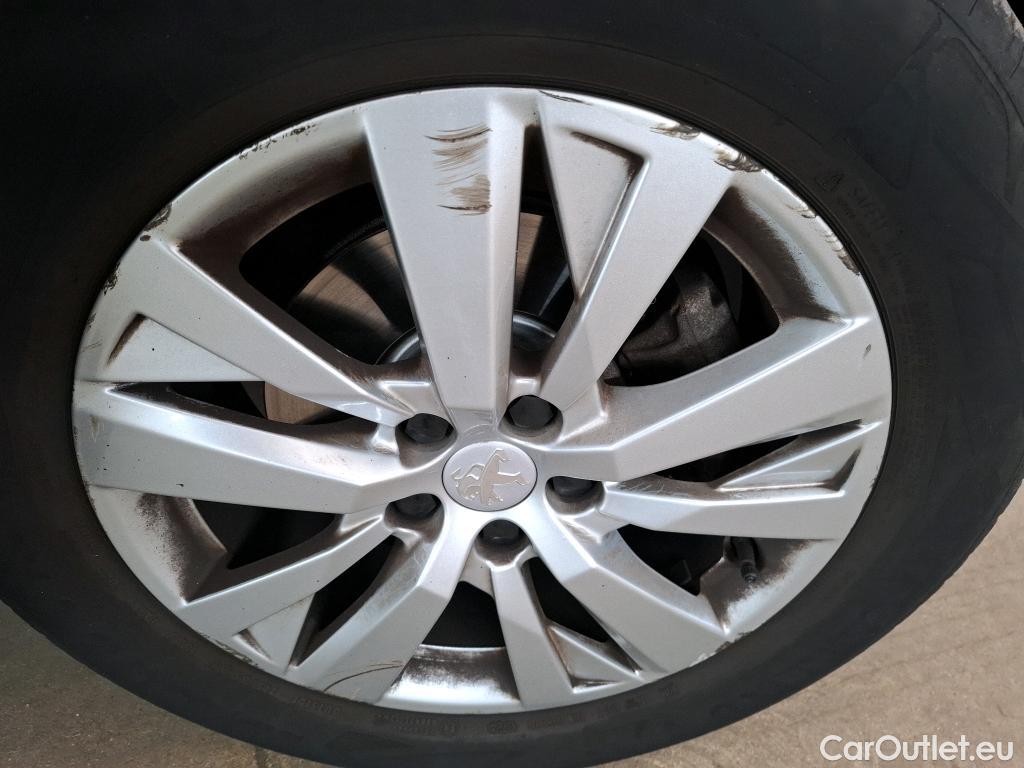  Peugeot  3008  Active Pack 1.5 HDi 130CV BVA8 E6d #18