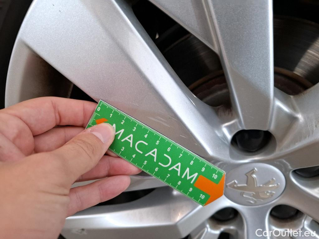  Peugeot  3008  Active Pack 1.5 HDi 130CV BVA8 E6d #30