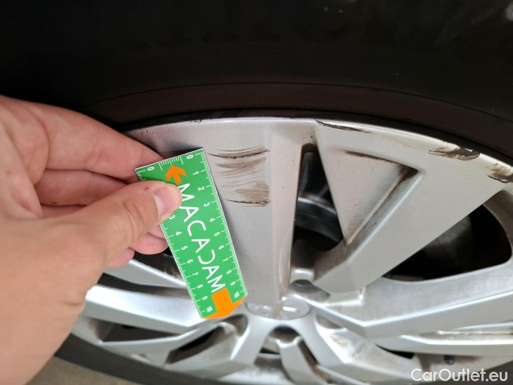  Peugeot  3008  Active Pack 1.5 HDi 130CV BVA8 E6d #20