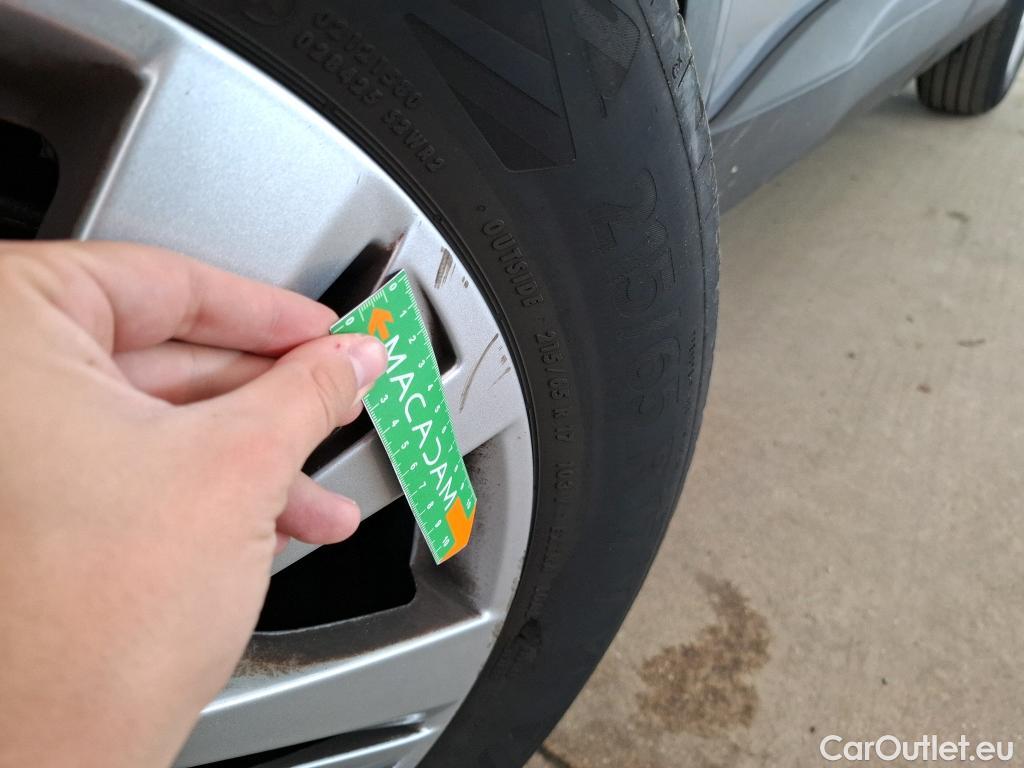  Peugeot  3008  Active Pack 1.5 HDi 130CV BVA8 E6d #16