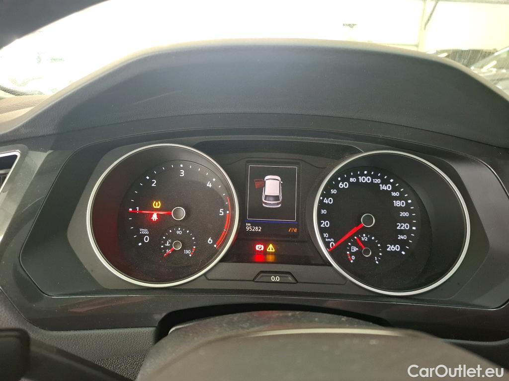  Volkswagen  Tiguan VOLKSWAGEN   2020  5P  SUV 20 TDI 150 DSG7 Life Business #23