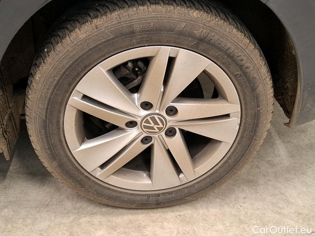  Volkswagen  Golf  VIII Berline Life 1st 2.0 TDI 115CV BVA7 E6d #17