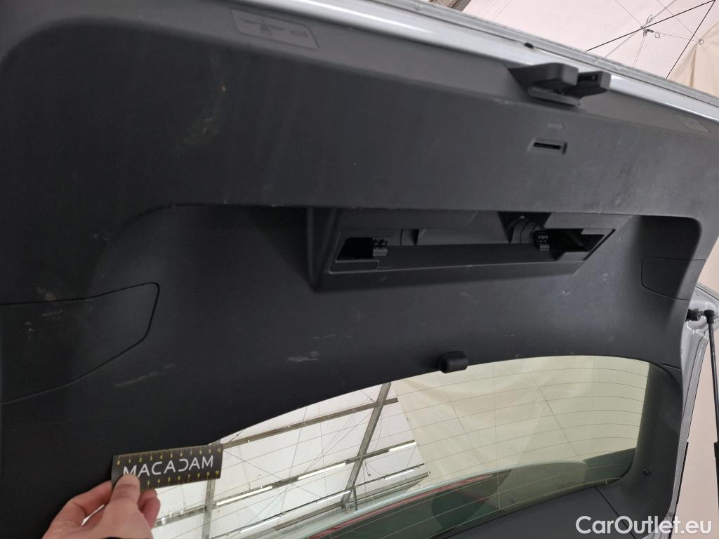  Volkswagen  Golf  VIII Berline Life Plus 2.0 TDI 115CV BVM6 E6d #3