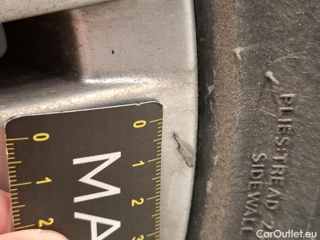  Volkswagen  Golf  VIII Berline Life 1st 2.0 TDI 115CV BVA7 E6d #18