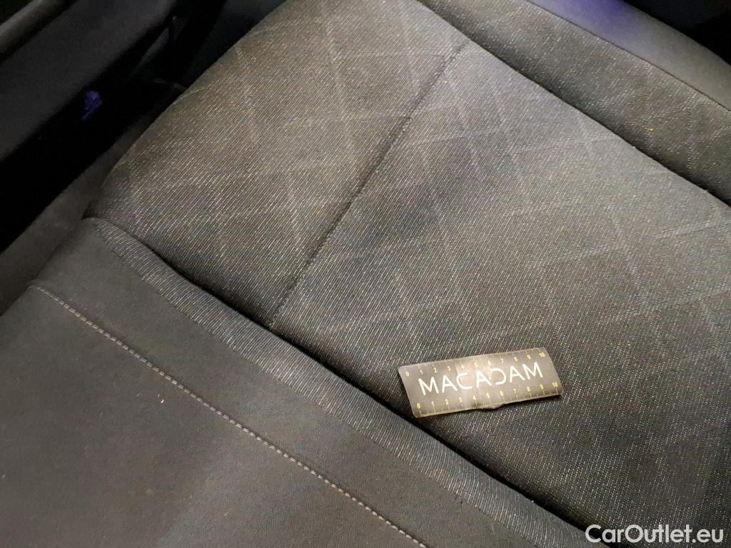  Volkswagen  Golf  VIII Berline Life 1st 2.0 TDI 115CV BVA7 E6d #12