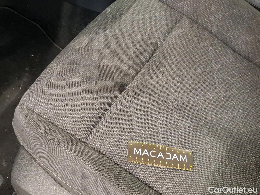  Volkswagen  Golf  VIII Berline Life 1st 2.0 TDI 115CV BVA7 E6d #6