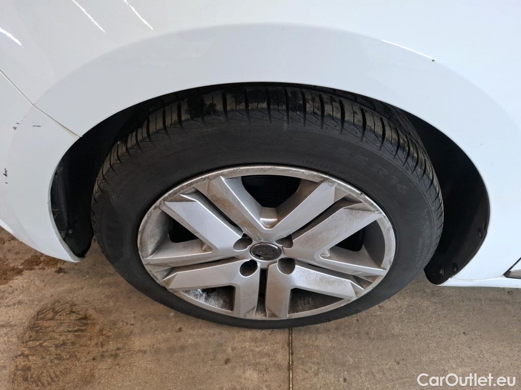  Renault  Clio  V Business 1.0 TCe 100CV BVM5 E6dT
 #59