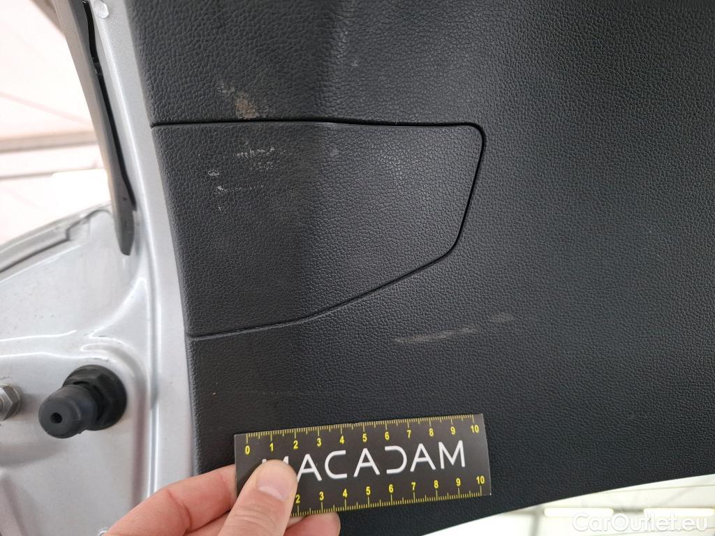  Volkswagen  Golf  VIII Berline Life Plus 2.0 TDI 115CV BVM6 E6d #4