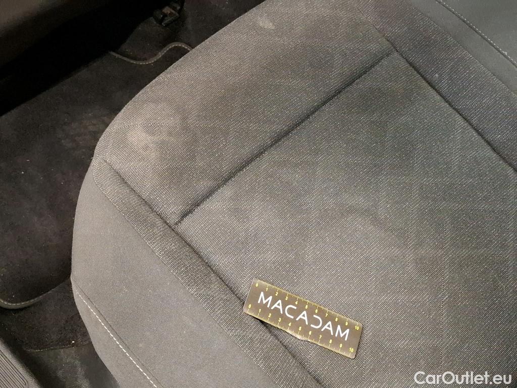  Volkswagen  Golf  VIII Berline Life 1st 2.0 TDI 115CV BVA7 E6d #8