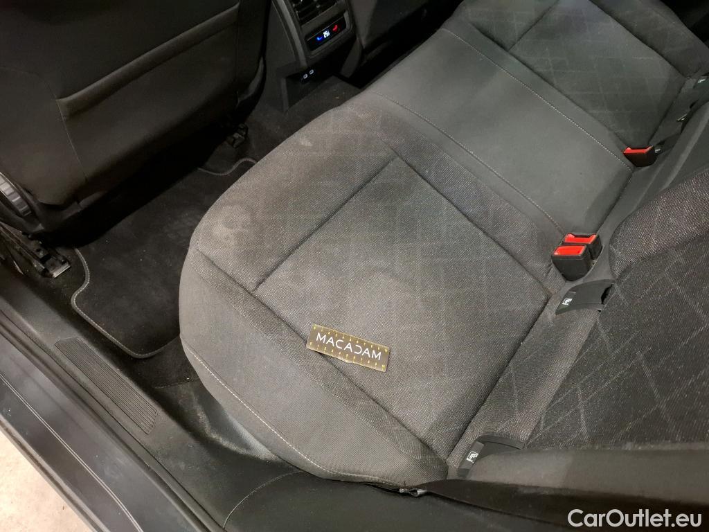  Volkswagen  Golf  VIII Berline Life 1st 2.0 TDI 115CV BVA7 E6d #7