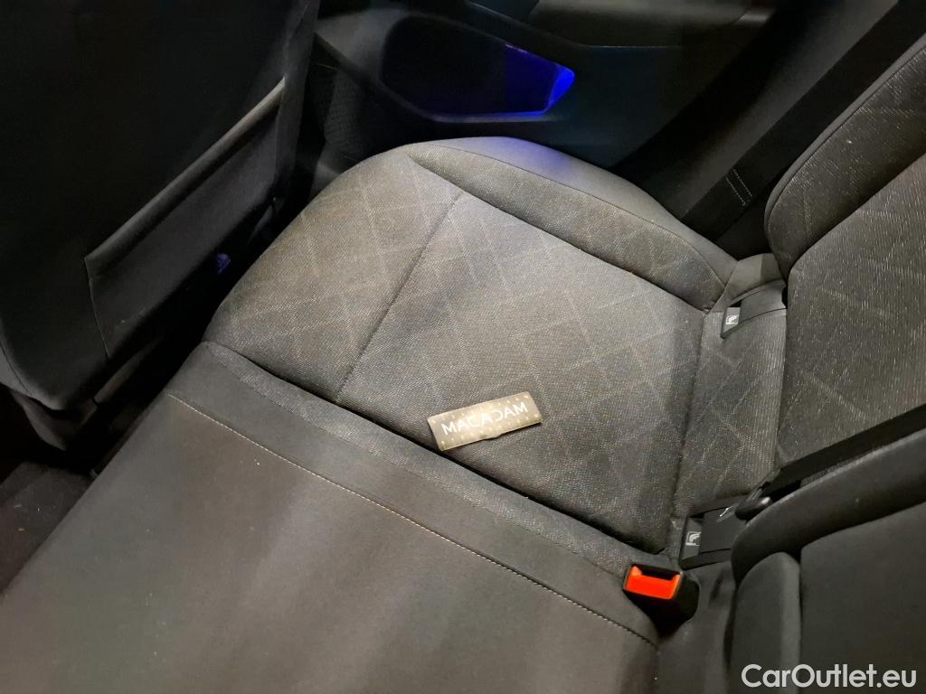  Volkswagen  Golf  VIII Berline Life 1st 2.0 TDI 115CV BVA7 E6d #11