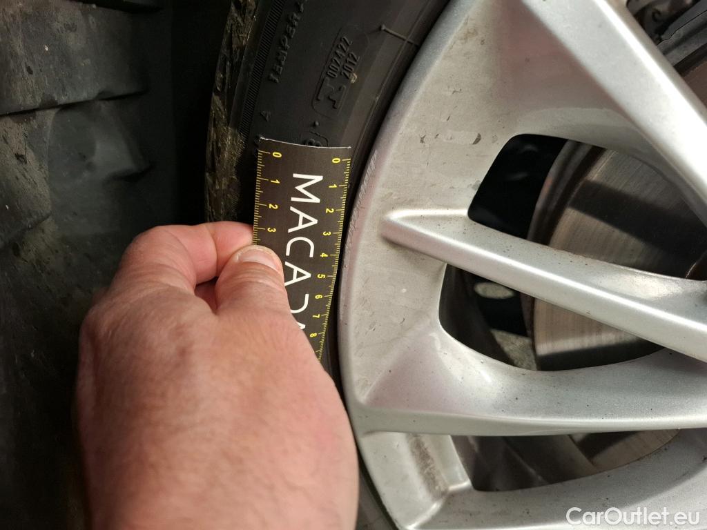  Bmw  Serie 1 BMW Série 1 / 2019 / 5P / Berline 116d DKG7 Business Design #11