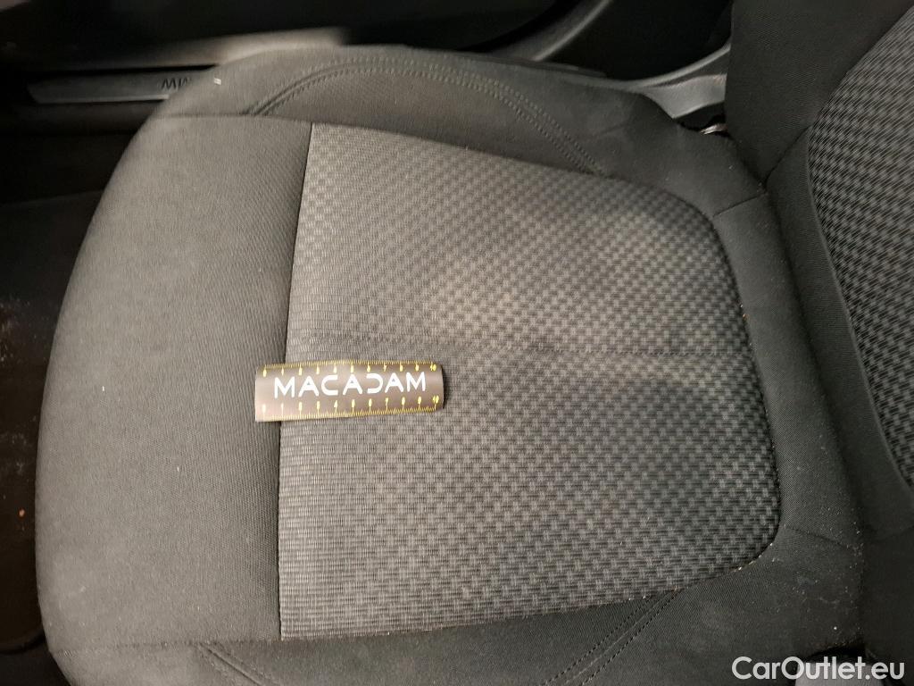  Bmw  Serie 1 BMW Série 1 / 2019 / 5P / Berline 116d DKG7 Business Design #17