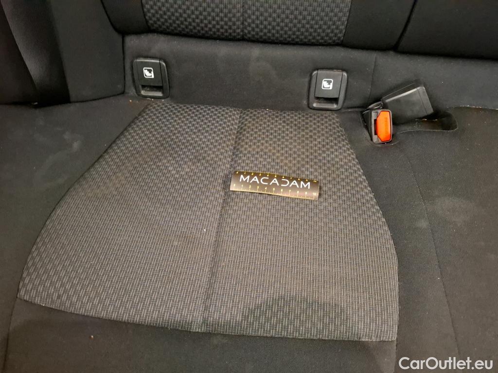  Bmw  Serie 1 BMW Série 1 / 2019 / 5P / Berline 116d DKG7 Business Design #19