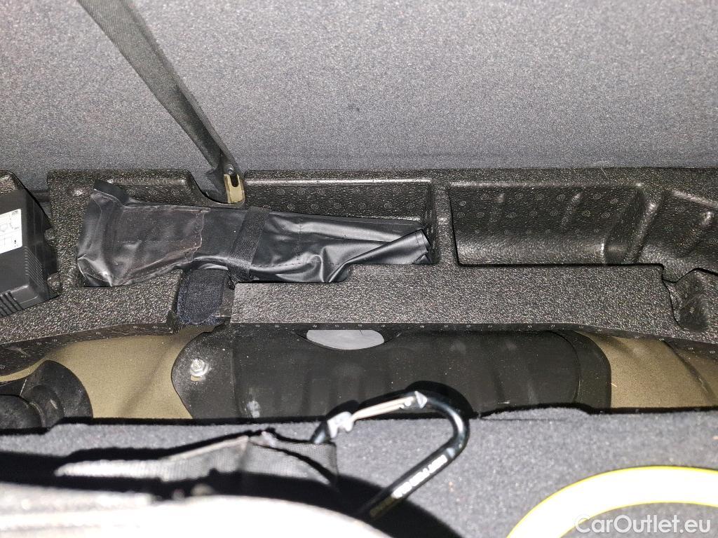  Audi  A3 AUDI  Sportback / 2020 / 5P / Berline 40 TFSI e 204 S Tronic Business Line #24