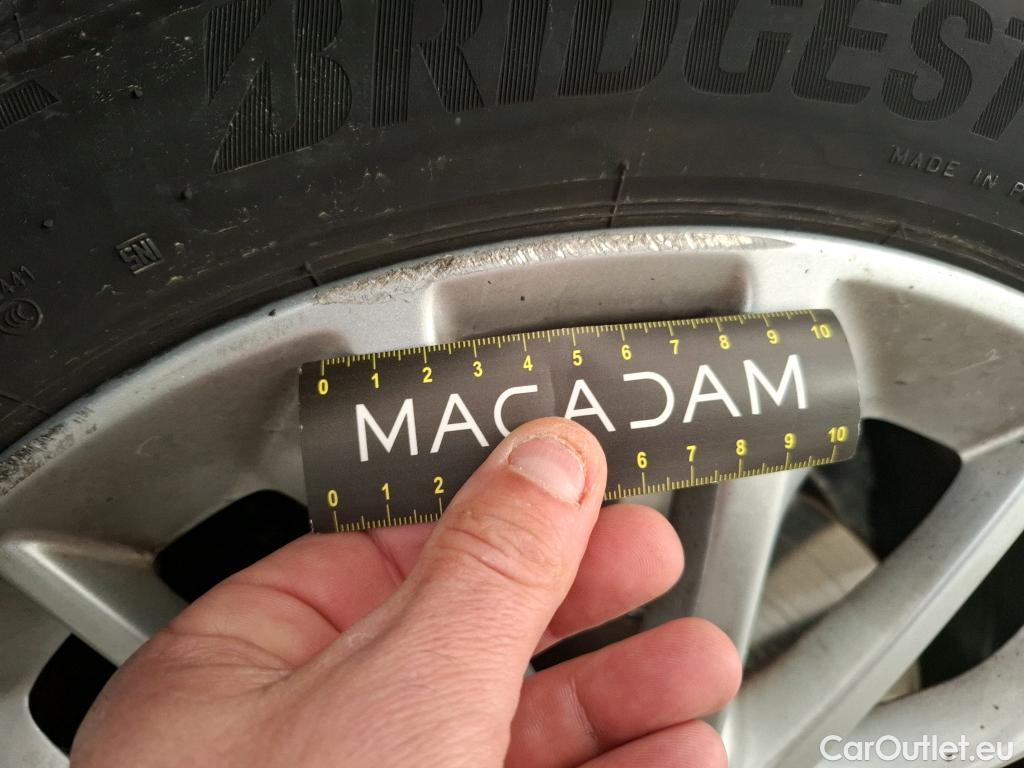  Bmw  Serie 1 BMW Série 1 / 2019 / 5P / Berline 116d DKG7 Business Design #8