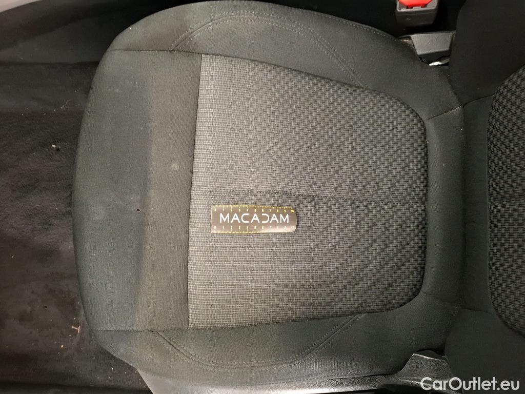  Bmw  Serie 1 BMW Série 1 / 2019 / 5P / Berline 116d DKG7 Business Design #16