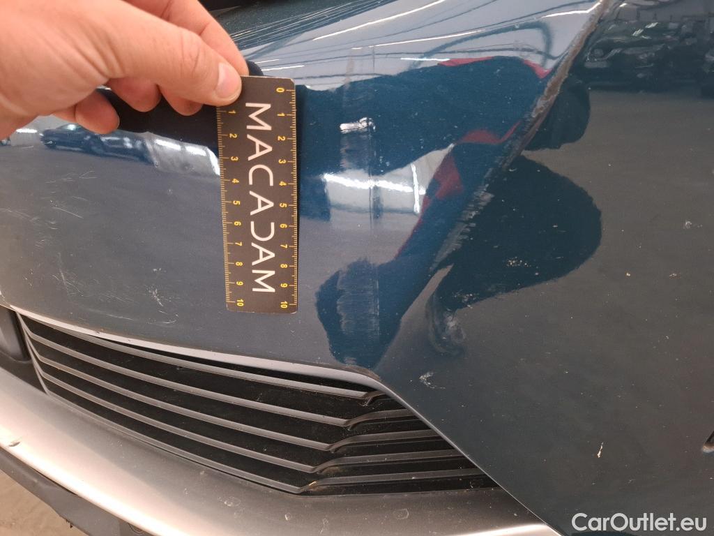  Peugeot  3008 PEUGEOT  / 2020 / 5P / SUV 1.6 HYBRID 225 E-EAT8 Allure Pack #29