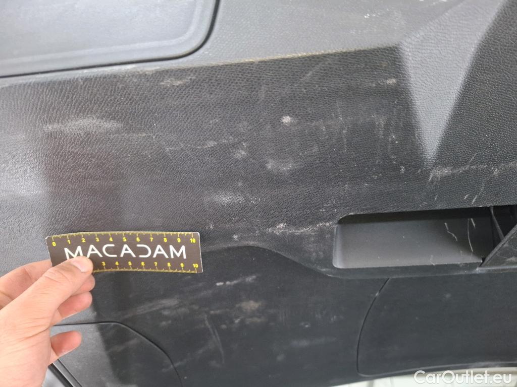  Peugeot  3008 PEUGEOT  / 2020 / 5P / SUV 1.6 HYBRID 225 E-EAT8 Allure Pack #12