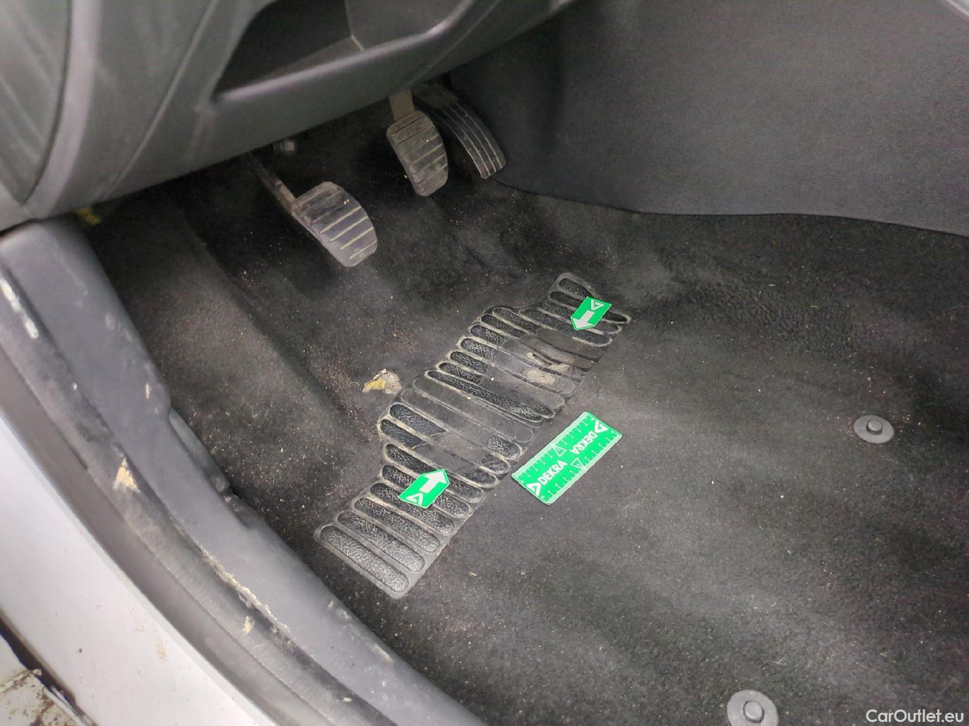  Renault  Clio  IV Air MediaNav 1.5 dCi 90CV BVM5 E6 #6