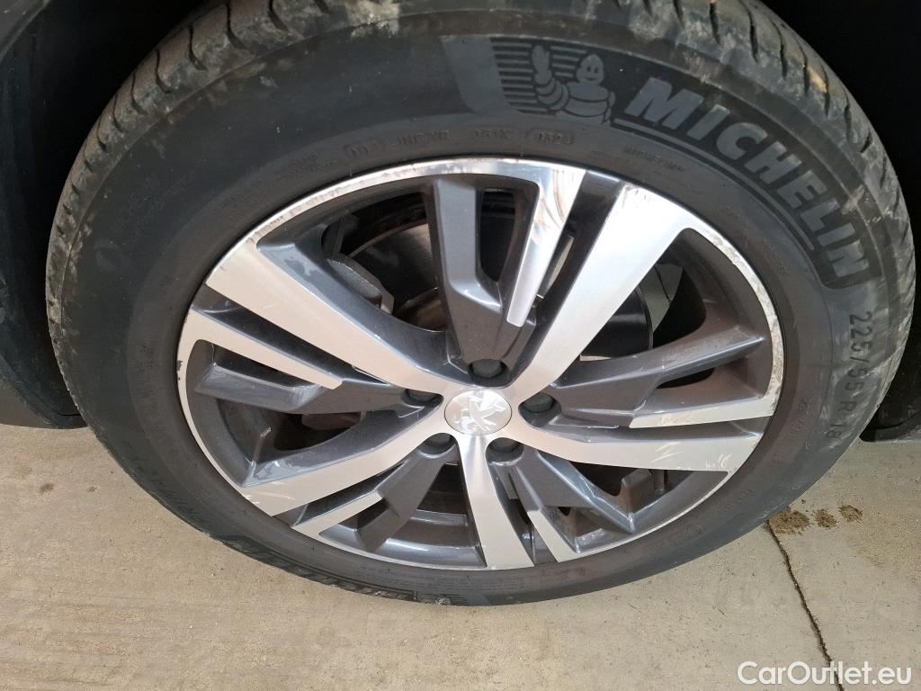  Peugeot  3008 PEUGEOT  / 2020 / 5P / SUV 1.6 HYBRID 225 E-EAT8 Allure Pack #92