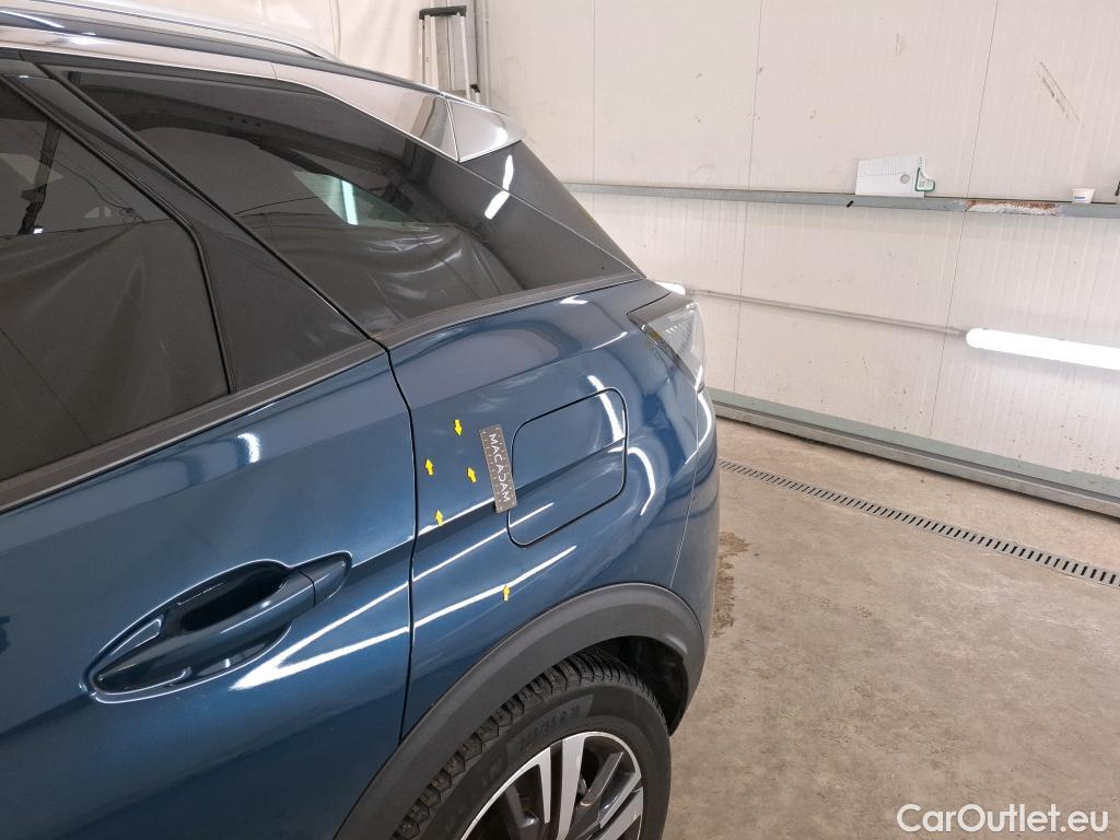  Peugeot  3008 PEUGEOT  / 2020 / 5P / SUV 1.6 HYBRID 225 E-EAT8 Allure Pack #46